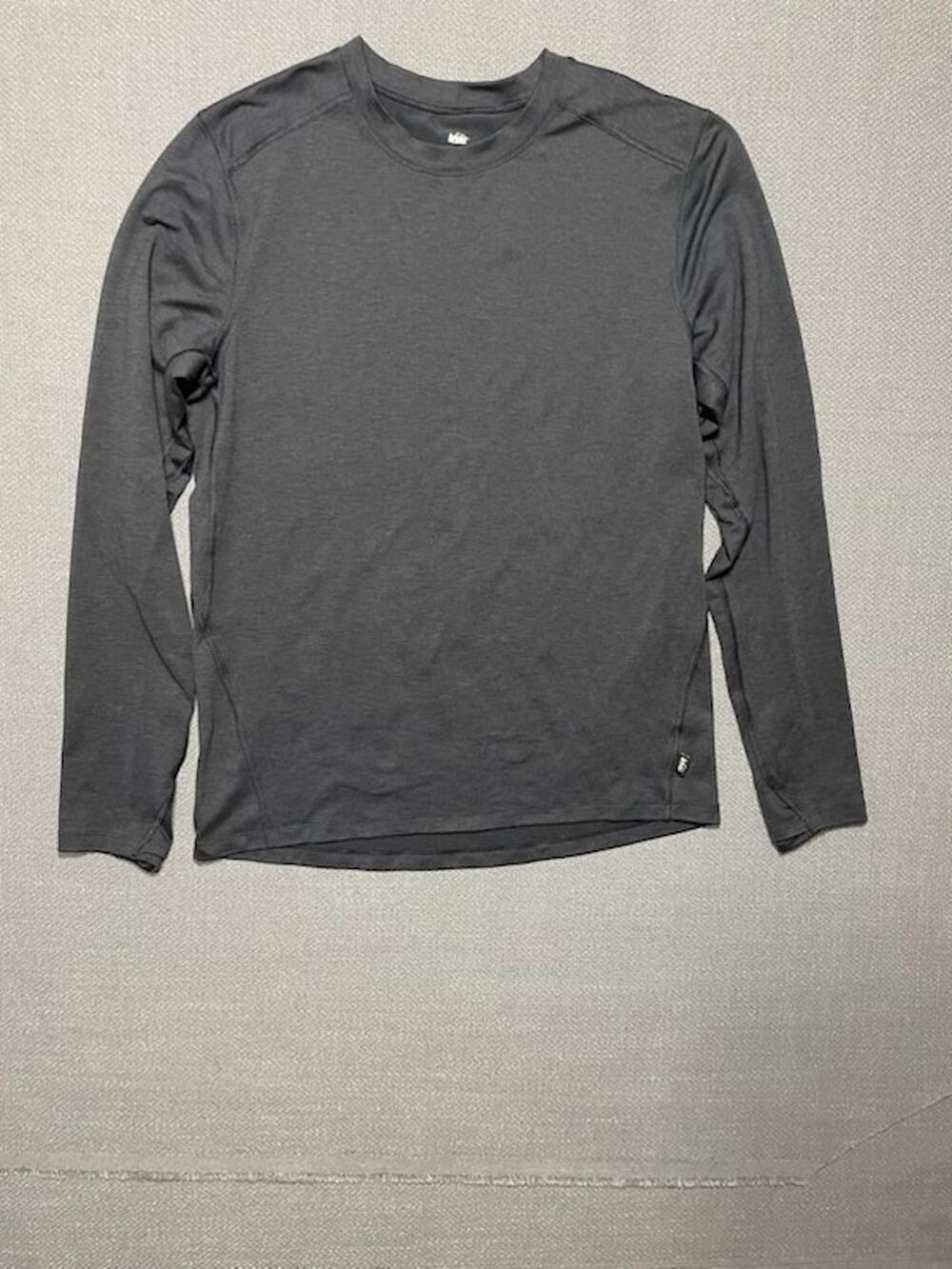 REI CO-OP Base Layer Shirt Mens Medium Gray Long Sleeve Performance Lightweight